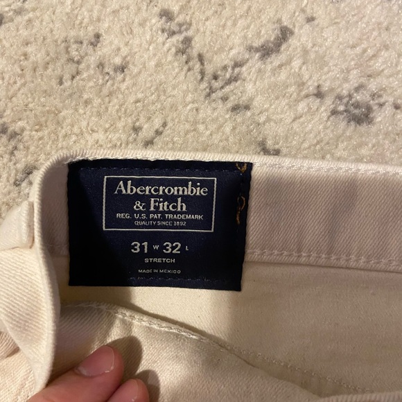 Off White Skinny Taper Jeans - Picture 2 of 3